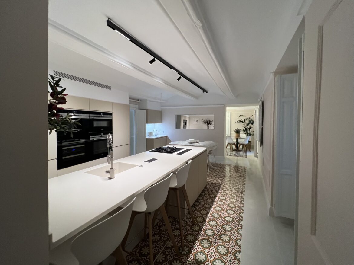 Entresuelo Apartment Renovation Valencia’s Old Town